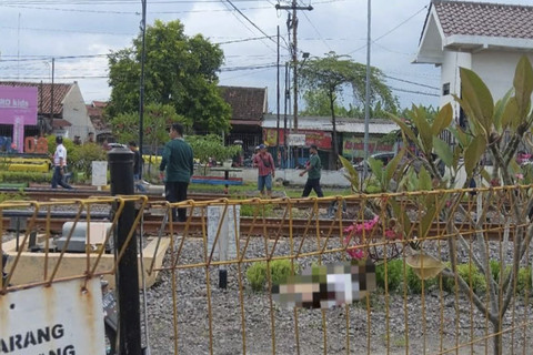 Lokasi kejadian tujuh motor tertabrak KA Malioboro Ekspres di perlintasan sebidang masuk Kelurahan Mangge, Kecamatan Barat, Kabupaten Magetan. Foto: Dok. Mili.id
