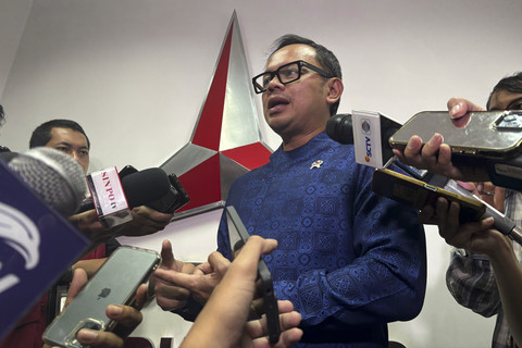 Wamendagri Bima Arya di DPP Demokrat, Jakarta Pusat, Senin (19/5/2025). Foto: Abid Raihan/kumparan