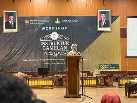 Resti Damayanti / Pandangan Jogja