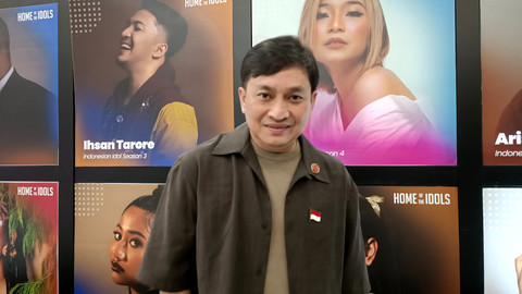 Yovie Widianto dalam acara Result and Reunion Show Indonesian Idol 2025 di studio RCTI+, Kebon Jeruk, Jakarta Barat, Selasa (20/5).  Foto: Giovanni/kumparan