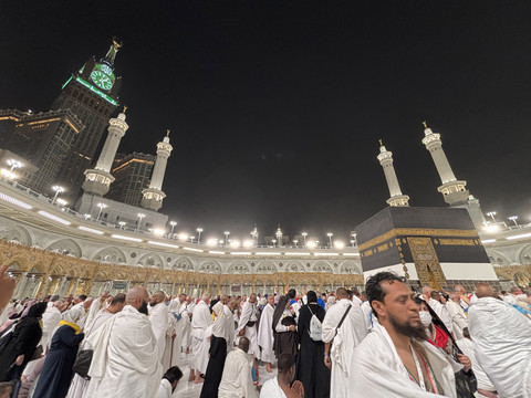 Suasana jelang salat subuh di Masjidil Haram, Makkah, Selasa (20/5). Foto: Moh Fajri/kumparan