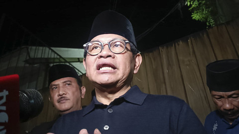 Gubernur Jakarta, Pramono Anung saat dijumpai di rumah duka meninggalnya suami Najwa Shihab, Ibrahim Sjarief Assegaf di Jeruk Purut, Jakarta Selatan, Selasa (20/5/2025). Foto: Thomas Bosco/kumparan