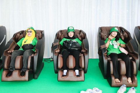 Reflexology spot di area Manja Manja Mama di Festival Arisan Sahabat MAMA. Foto: kumparan