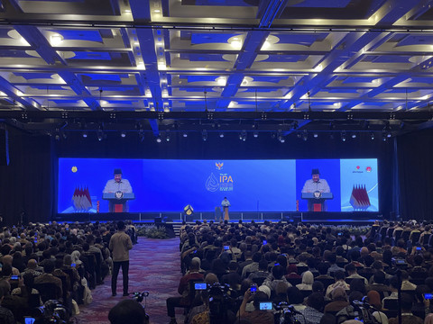 Presiden Republik Indonesia Prabowo Subianto dalam acara pembukaan Indonesia Petroleum Association (IPA) 2025 di ICE BSD, Tangerang Selatan, Rabu (21/5/2025). Foto: Zamachsyari/kumparan
