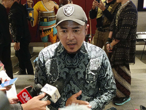 Sutradara gelaran Pagelaran Sabang Merauke, Rusmedie Agus saat ditemui di kawasan Sudirman, Jakarta Pusat. Foto: Aprilandika Pratama/kumparan