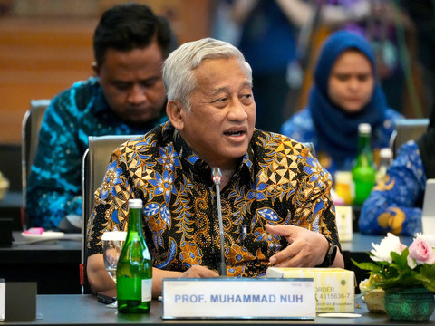 Ketua Tim Formatur Sekolah Rakyat, Prof M Nuh menghadiri rapat koordinasi terkait infrastruktur Sekolah Rakyat di Kantor Kemensos, Selasa (20/5/2025). Foto: Dok. Kemensos