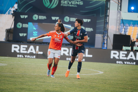 Paris Saint-Germain (PSG) kalahkan Benfica 2-1 di World Sevens Football. Foto: worldsevensfootball.com
