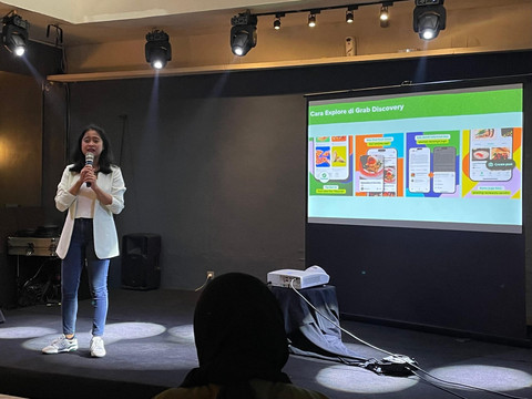 Melinda Savitri, Country Marketing Head Grab Indonesia & OVO saat memperkenalkan fitur Discover Page. Foto: Salsha Okta Fairuz/kumparan