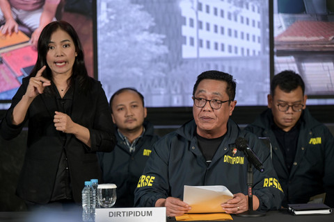 Dirtipidum Bareskrim Polri Brigjen Pol. Djuhandhani Rahardjo Puro memberikan keterangan saat konferensi pers tentang hasil penyelidikan tentang dugaan tindak pidana terkait ijazah Presiden ke-7 RI Joko Widodo di Bareskrim Mabes Polri, Jakarta. Foto: Fauzan/ANTARA FOTO