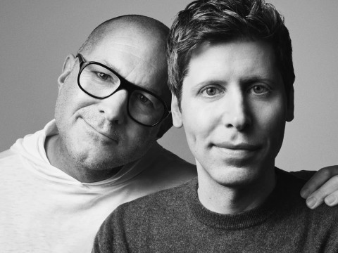 Jony Ive dan Sam Altman. Foto: Craig McDean/LoveFrom