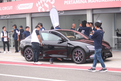 Test Drive mobil listrik BYD Seal 2025 di Sirkuit Internasional Pertamina Mandalika. Foto: Fitra Andrianto/kumparan