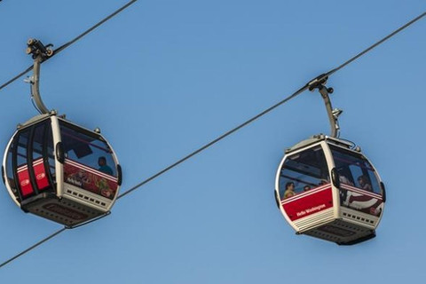 Ilustrasi kereta gantung | Foto : Shutter stock