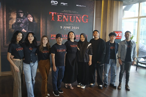 Para cast film Tenung di MD Place, Jumat (23/5/2025).  Foto: Vincentius Mario/kumparan