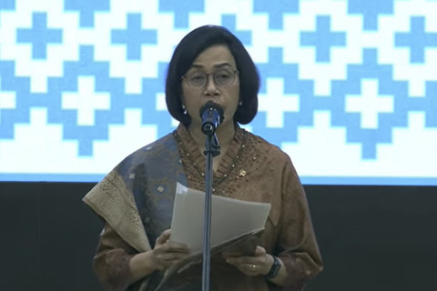Menteri Keuangan Sri Mulyani menyampaikan paparan saat pelantikan pejabat eselon 1 Kementerian Keuangan di kementerian Keuangan, Jakarta, Jumat (23/5/2025). Foto: Youtube/ Kemenkeu RI