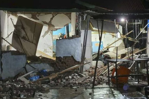Rumah yang terdampak akibat gempa bumi berkekuatan 6,3 Skala Richter mengguncang wilayah Bengkulu pada Jumat (23/5) dini hari pukul 02.53 WIB. Foto: Istimewa