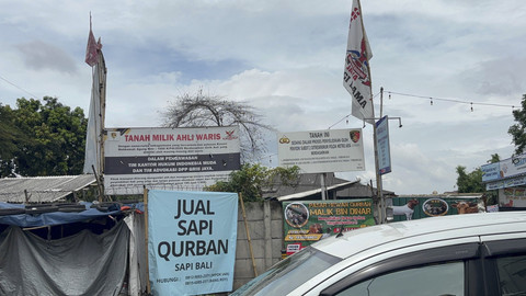 Lahan milik BMKG yang diduga diduduki oleh ormas GRIB di Pondok Betung, Tangerang Selatan, Jumat (23/5/2025). Foto: Abid Raihan/kumparan