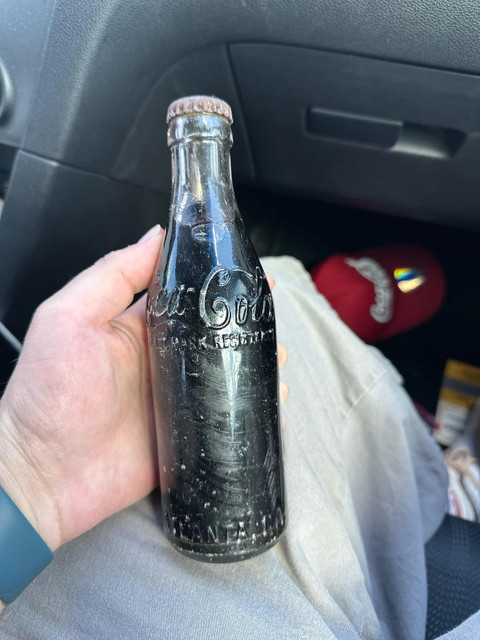 Penampakan Coca Cola yang dibagikan di akun Reddit @partyjam3 