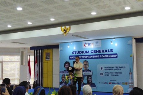 Menteri Perdagangan (Mendag) Budi Santoso di acara Stadium Generale: Young Entrepreneurs Leadership di Auditorium Fisipol UGM, Jumat (23/5/2025). Foto: Arfiansyah Panji Purnandaru/kumparan