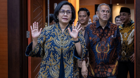Menteri Keuangan Sri Mulyani hadir pada konferensi pers APBN KiTa di Kantor Kementerian Keuangan, Jakarta, Jumat (23/5/2025). Foto: ANTARA FOTO/Bayu Pratama S