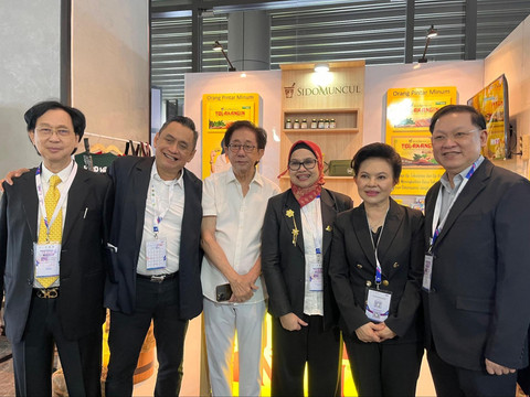 Direktur Sido Muncul Irwan Hidayat mengisi talkshow Perdoski, Jumat (23/5), dorong pengembangan obat herbal untuk kecantikan dan buka peluang kolaborasi dengan dokter kulit di Indonesia. Foto: kumparan