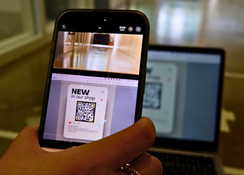 Ilustrasi Mengapa QR-Code Awalnya Diciptakan, dan Bagaimana Penggunaannya Berkembang Sampai Sekarang       Sumber Unsplash/Marielle Ursua