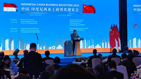 Presiden Prabowo Subianto memberikan sambutan di acara Indonesia-China Business Reception 2025 yang diselenggarakan oleh Kamar Dagang dan Industri Indonesia (Kadin) di Shangri-La Hotel, Jakarta, pada Sabtu (24/5/2025). Foto: Luthfi Humam/kumparan