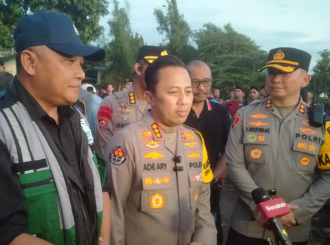 Kabid Humas Polda Metro Jaya, Kombes Ade Ary Syam Indradi, di lahan BMKG di Kelurahan Pondok Betung, Kota Tangerang Selatan, Banten, Sabtu (24/5/2025). Foto: Dok. kumparan