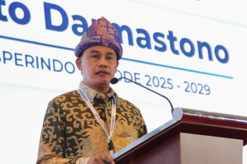 Ketua Umum Dewan Pimpinan Pusat (DPP)  Asosiasi Perusahaan Jasa Pengiriman Ekspres Pos dan Logistik Indonesia (Asperindo), Budiyanto Darmastono. Foto: Asperindo