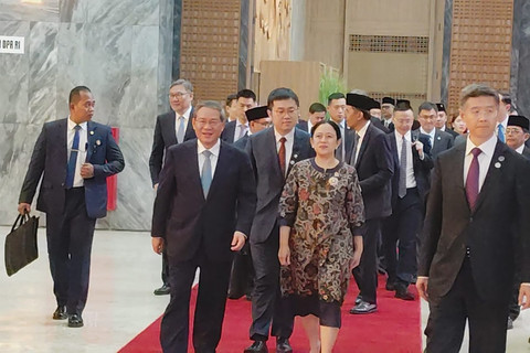 Ketua DPR RI Puan Maharani bersama Perdana Menteri China Li Qiang usai menjalani pertemuan di Gedung DPR RI, Jakarta, Minggu (25/5/2025). Foto: Jonathan Devin/kumparan