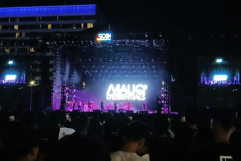 Maliq & D'Essentials tampil dalam gelaran hari ketiga Soundfest 2025 di Gambir Expo Kemayoran, Jakarta Pusat, Minggu (25/5/2025). Foto: Alexander Vito/kumparan