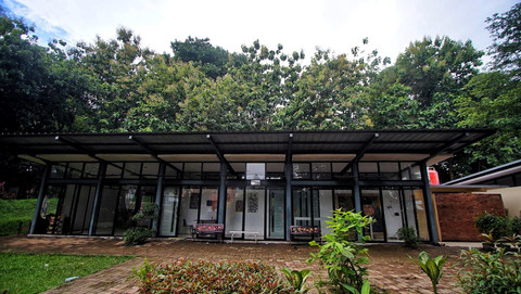 Fasilitas penunjang kegiatan di kawasan destinasi religi Bukit Siguntag Palembang, Minggu (25/5) Foto: abp/urban id