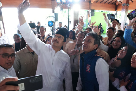 Menteri Sosial Saifullah Yusuf (Gus Ipul) hadiri dialog bersama 285 Pilar Sosial di Pendopo Dipayudha Adigraha Banjarnegara, Minggu (25/5/2025). Foto: Kemensos RI