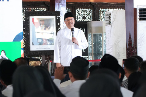 Menteri Sosial Saifullah Yusuf (Gus Ipul) hadiri dialog bersama 285 Pilar Sosial di Pendopo Dipayudha Adigraha Banjarnegara, Minggu (25/5/2025). Foto: Kemensos RI