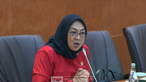 Anggota Komisi VI DPR RI Fraksi PDIP Sadarestuwati mengikuti Rapat Kerja dengan Menteri Koperasi Budi Arie Setiadi di Kompleks Parlemen, Senayan, Jakarta, Senin (26/5/2025). Foto: YouTube/ TVR Parlemen