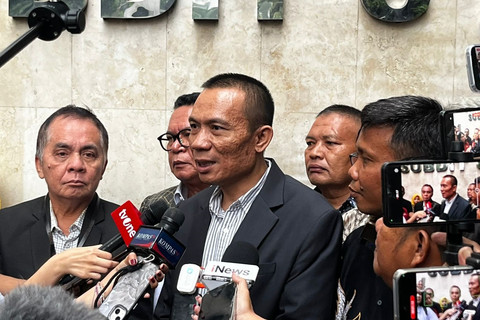 Rismon Sianipar usai menjalani pemeriksaan terkait ijazah palsu Presiden ke-7 Joko Widodo atau Jokowi di Polda Metro Jaya, Jakarta, Senin (26/5/2025). Foto: Rayyan Farhansyah/kumparan