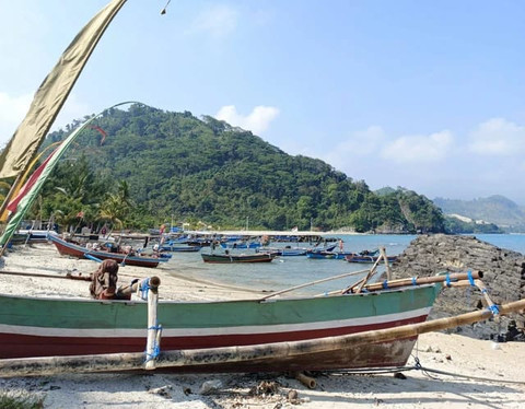 Salah satu destinasi wisata Pantai di Pantai Minang Rua, Lampung Selatan, Provinsi Lampung | Foto : Eka Febriani / Lampung Geh