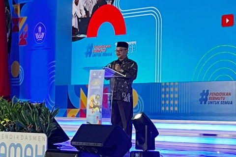 Menteri Pendidikan Dasar dan Menengah Abdul Mu'ti saat Tasyakuran Hari Pendidikan Nasional di Gedung Kemendikdasmen, Jakarta Pusat, Senin (26/5/2025). Foto: Rayyan Farhansyah/kumparan
