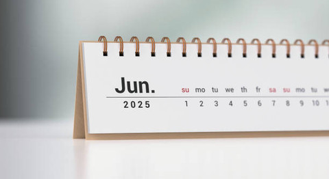 Ilustrasi Kalender Juni 2025 Lengkap Dengan Tanggal Merah, Foto: Unsplash/atakan.