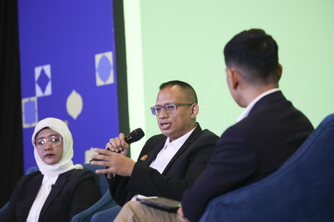 Wakil Ketua Bidang Pengembangan Ekonomi Syariah KADIN Indonesia Angga A. Adinegoro menjadi pembicara kumparan Halal Forum 2025 di Ballroom Artotel Mangkuluhur, Jakarta, Selasa (27/5/2025).  Foto: Aditia Noviansyah/kumparan