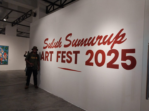 Rekki Zakkia dalam Suluh Sumurup Art Fest 2025. Foto: Dok. Rekki Zakkia