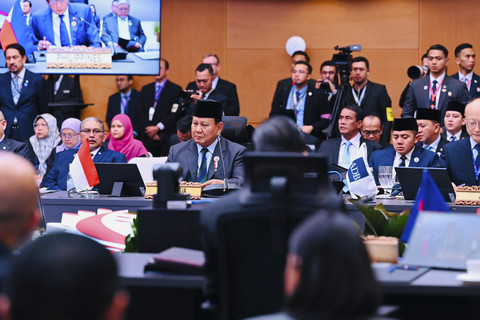 Presiden Republik Indonesia Prabowo Subianto menghadiri Konferensi Tingkat Tinggi (KTT) ke-16 Brunei Darussalam-Indonesia-Malaysia-Philippines East ASEAN Growth Area di Kuala Lumpur Convention Centre (KLCC), Malaysia, Selasa (27/5/2025). Foto: Dok. Laily Rachev - Biro Pers Sekretariat Presiden