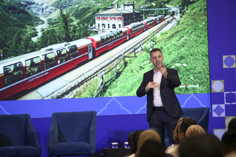 Direktur Pariwisata Swiss Asia Tenggara Batiste Pilet menjadi pembicara kumparan Halal Forum 2025 di Ballroom Artotel Mangkuluhur, Jakarta, Selasa (27/5/2025). Foto: Aditia Noviansyah/kumparan