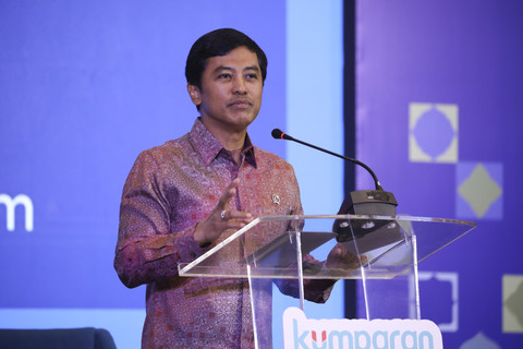 Wakil Menteri Kesehatan Indonesia Dante Saksono Harbuwono memberikan keynote speech pada kumparan Halal Forum 2025 di Ballroom Artotel Mangkuluhur, Jakarta, Selasa (27/5/2025). Foto: Iqbal Firdaus/kumparan