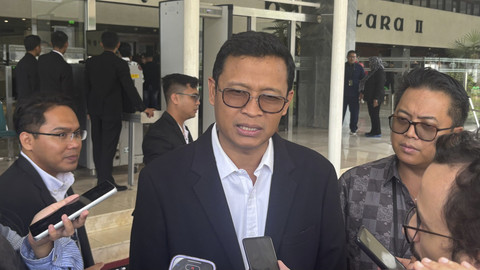 Direktur Jenderal Pajak Kementerian Keuangan, Bimo Wijayanto di Kompleks Parlemen RI, Selasa (27/5/2025). Foto: Ave Airiza Gunanto/kumparan