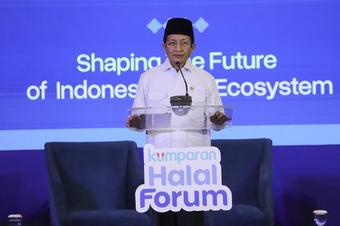 Menteri Agama Nasaruddin Umar memberikan keynote speech pada kumparan Halal Forum 2025 di Ballroom Artotel Mangkuluhur, Jakarta, Selasa (27/5/2025). Foto: Jamal Ramadhan/kumparan