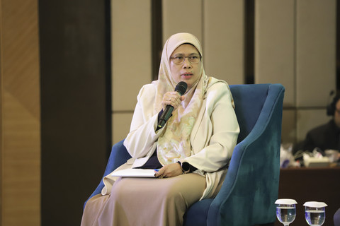 Direktur Utama LPPOM Muti Arintawati menjadi pembicara kumparan Halal Forum 2025 di Ballroom Artotel Mangkuluhur, Jakarta, Selasa (27/5/2025).    Foto: Jamal Ramadhan/kumparan