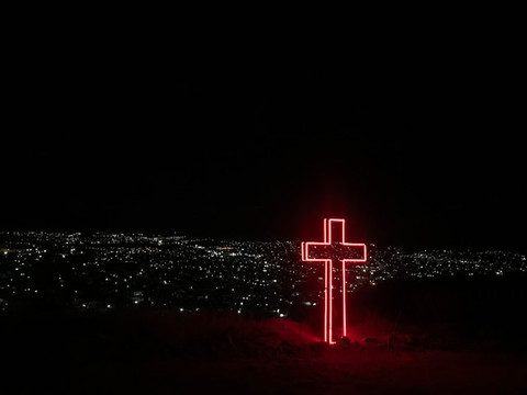 Ilustrasi ayat Yesus naik ke Surga. Sumber: Unsplash/Diana Vargas