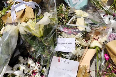 Ucapan duka untuk Argo Ericko Achfandi di Patung Dewi Keadilan FH UGM, Rabu (28/5/2025). Foto: Arfiansyah Panji Purnandaru/kumparan