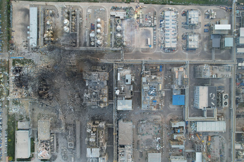 Kondisi usai ledakan pabrik kimia di Gaomi, Provinsi Shandong, China, Rabu (28/5/2025). Foto: cnsphoto/via REUTERS