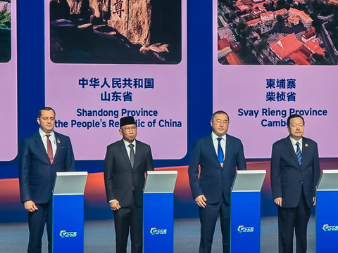 Gubernur Lampung, Rahmat Mirzani Djausal saat memimpin delegasi Lampung dalam ajang Shandong International Friendship Cities Cooperation and Exchange Week di Provinsi Shandong, Tiongkok | Foto : Dok. Istimewa
